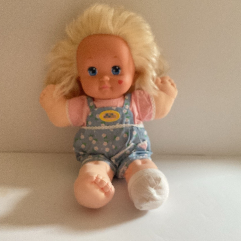 Mattel 1990 Magic Nursery Toddler Doll